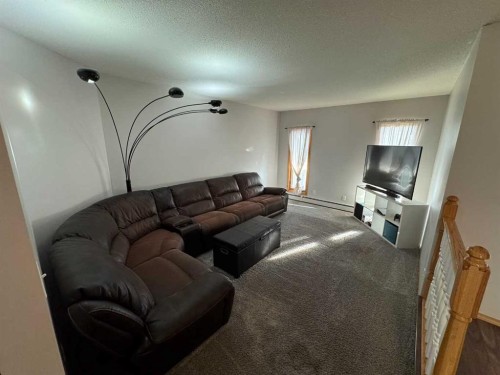 1925 5 Avenue, Wainwright, AB - Indoor Photo Showing Living Room