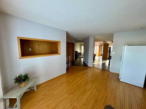 1925 5 Avenue, Wainwright, AB - Indoor Photo Showing Other Room