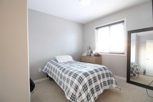 3320 42 Avenue, Lloydminster, SK - Indoor Photo Showing Bedroom