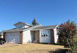 206 4 Avenue NORTH Marwayne, AB T0B 2X0