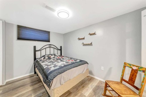 230 2 Avenue, St. Walburg, SK - Indoor Photo Showing Bedroom