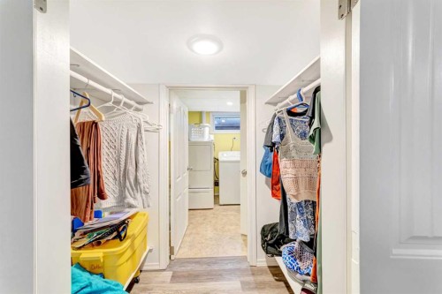 230 2 Avenue, St. Walburg, SK - Indoor With Storage