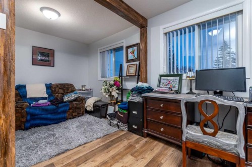 5018 46 Street, Lloydminster, AB - Indoor