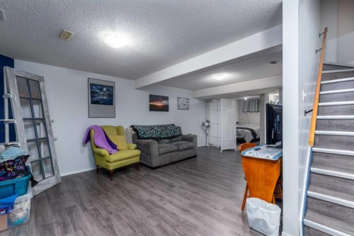 5018 46 Street, Lloydminster, AB - Indoor
