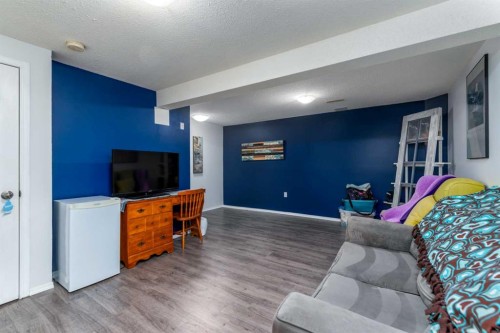 5018 46 Street, Lloydminster, AB - Indoor