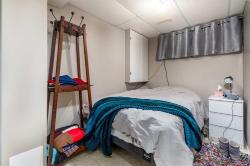 5018 46 Street, Lloydminster, AB - Indoor Photo Showing Bedroom