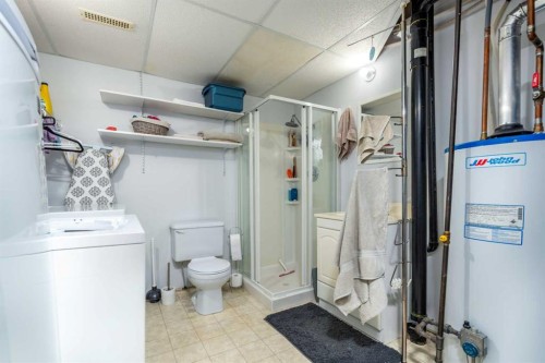 5018 46 Street, Lloydminster, AB - Indoor Photo Showing Laundry Room