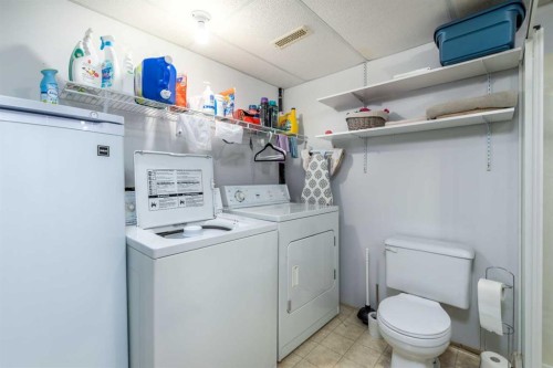 5018 46 Street, Lloydminster, AB - Indoor