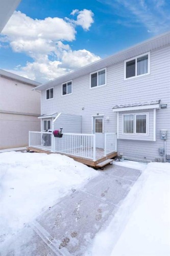 5018 46 Street, Lloydminster, AB - Outdoor With Exterior