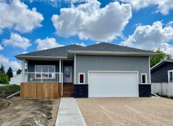 1119 14 Street  Wainwright, AB T9W 1E8