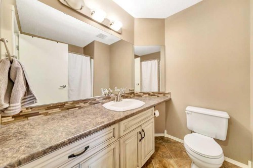 5911 41 Street, Lloydminster, AB - Indoor Photo Showing Bathroom
