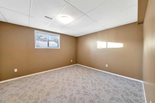 5911 41 Street, Lloydminster, AB - Indoor Photo Showing Other Room
