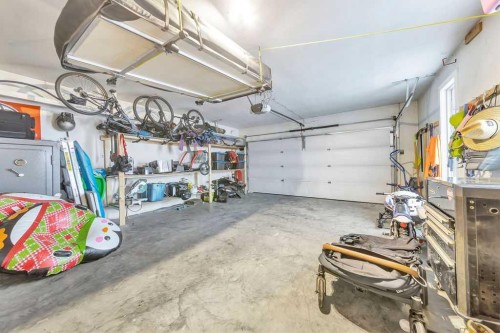 5911 41 Street, Lloydminster, AB - Indoor Photo Showing Garage