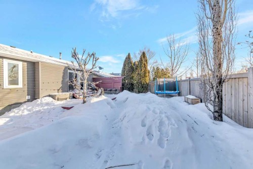 5911 41 Street, Lloydminster, AB - Outdoor