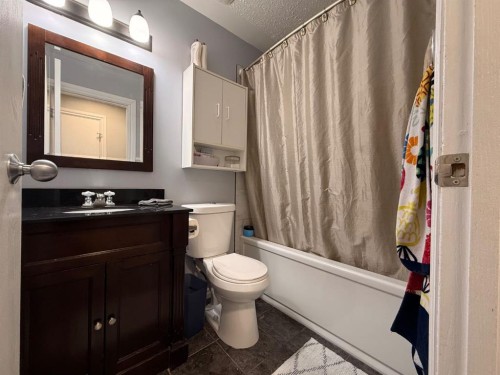 5213 48 Street, Kitscoty, AB - Indoor Photo Showing Bathroom