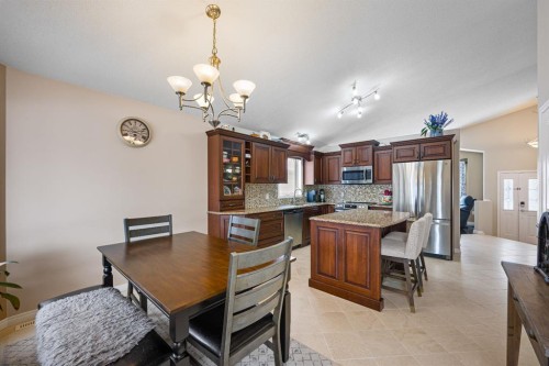 3904 63 Avenue, Lloydminster, AB - Indoor Photo Showing Dining Room