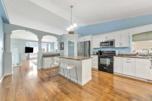 3204 65 Avenue, Lloydminster, AB - Indoor Photo Showing Kitchen With Upgraded Kitchen