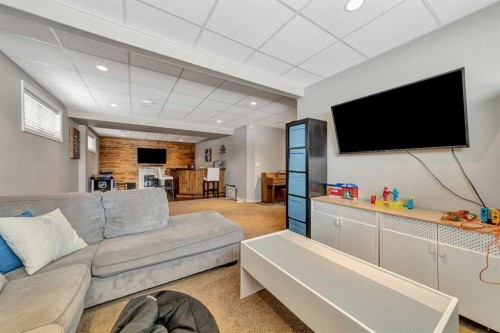 3204 65 Avenue, Lloydminster, AB - Indoor