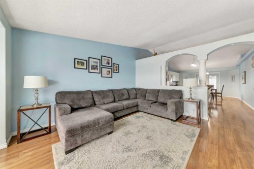 3204 65 Avenue, Lloydminster, AB - Indoor Photo Showing Living Room