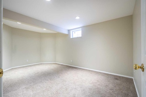 3906 59 Avenue Close, Lloydminster, AB - Indoor Photo Showing Basement