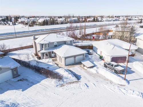 3906 59 Avenue Close, Lloydminster, AB - Outdoor