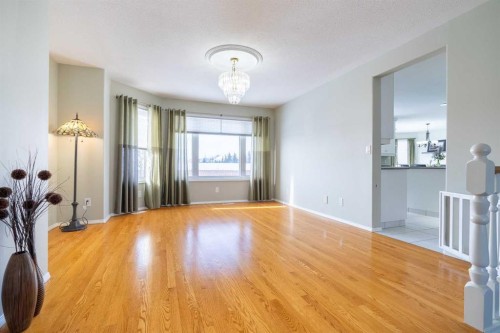 3906 59 Avenue Close, Lloydminster, AB - Indoor Photo Showing Other Room