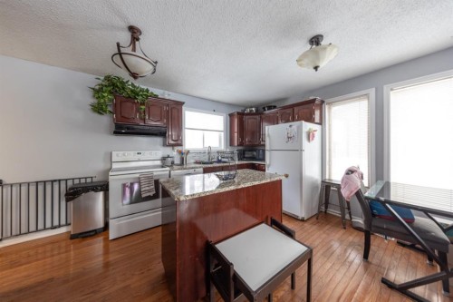 2305 47 Avenue, Lloydminster, SK - Indoor Photo Showing Kitchen