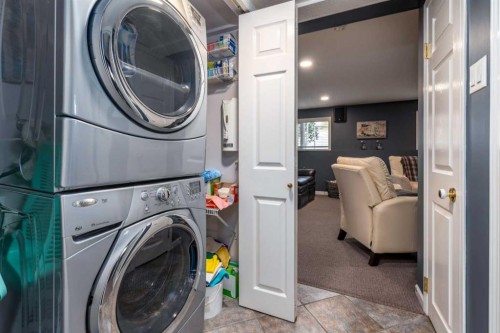 3812 58 Avenue, Lloydminster, AB - Indoor Photo Showing Laundry Room