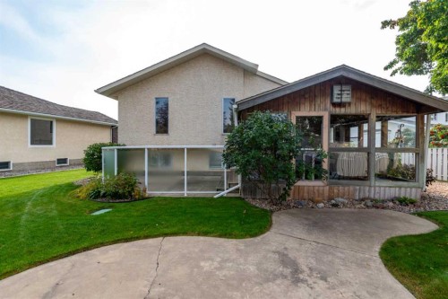 3812 58 Avenue, Lloydminster, AB - Outdoor