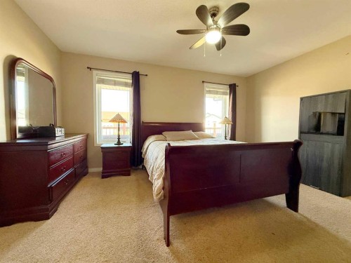 2905 10 Avenue, Wainwright, AB - Indoor Photo Showing Bedroom