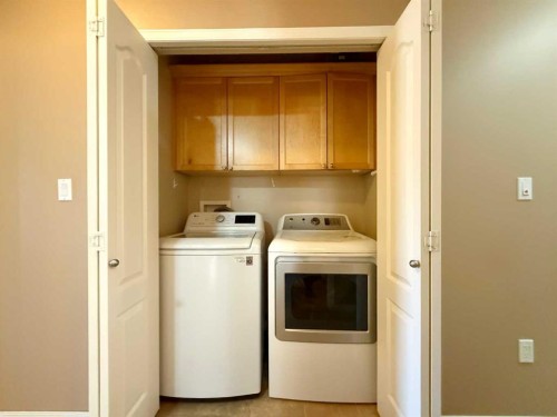 2905 10 Avenue, Wainwright, AB - Indoor Photo Showing Laundry Room
