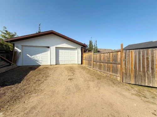 2905 10 Avenue, Wainwright, AB - Outdoor With Exterior