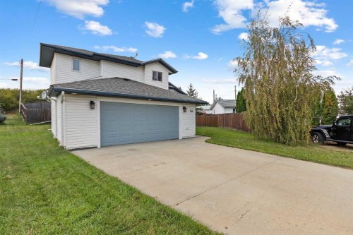 110 Pleasant Drive, Paradise Valley, AB - Outdoor