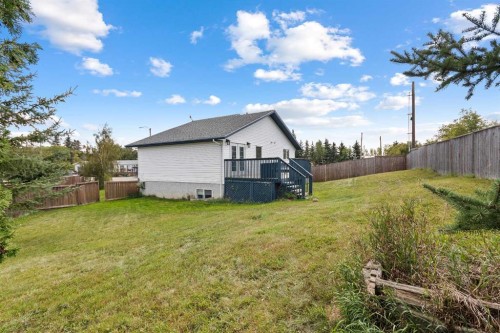 110 Pleasant Drive, Paradise Valley, AB - Outdoor