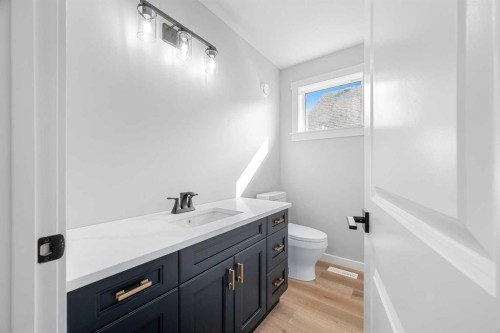 1812 63 Avenue, Lloydminster, AB - Indoor Photo Showing Bathroom
