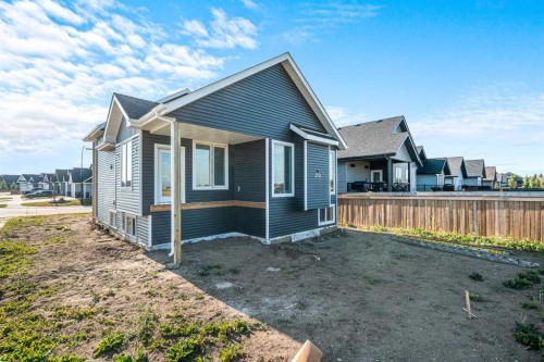 1812 63 Avenue, Lloydminster, AB - Outdoor