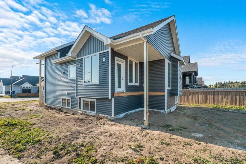 1812 63 Avenue, Lloydminster, AB - Outdoor