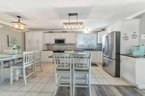 5708 29 Street, Lloydminster, AB - Indoor