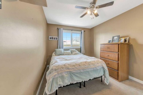 5708 29 Street, Lloydminster, AB - Indoor Photo Showing Bedroom