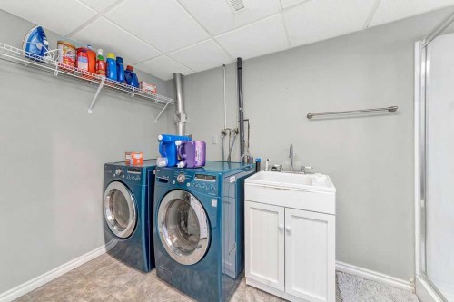 5708 29 Street, Lloydminster, AB - Indoor Photo Showing Laundry Room