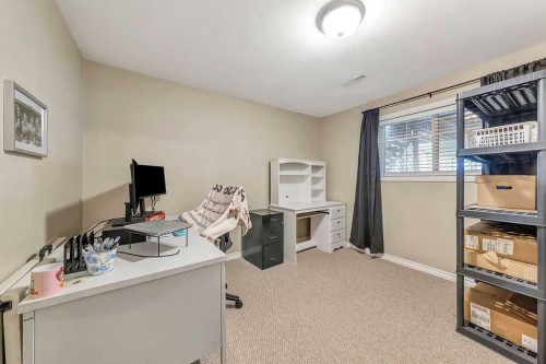 5708 29 Street, Lloydminster, AB - Indoor Photo Showing Office