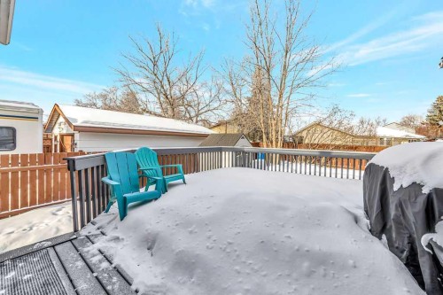 5708 29 Street, Lloydminster, AB - Outdoor