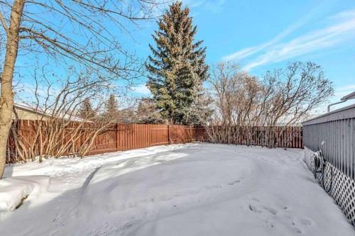 5708 29 Street, Lloydminster, AB - Outdoor