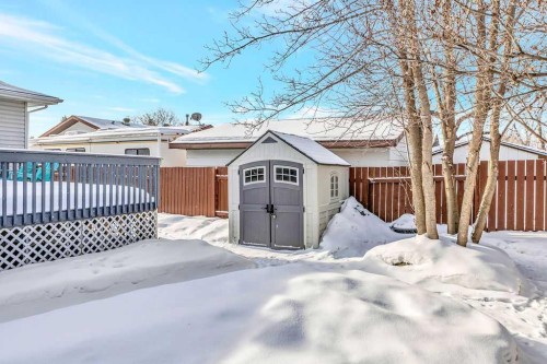 5708 29 Street, Lloydminster, AB - Outdoor