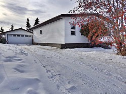 5819 51 Avenue  Vermilion, AB T9X 1V8
