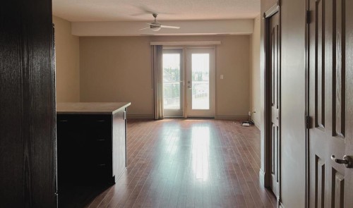 401-2609 11 Avenue, Wainwright, AB - Indoor Photo Showing Other Room