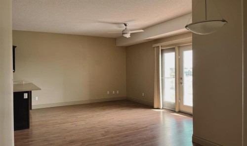 401-2609 11 Avenue, Wainwright, AB - Indoor Photo Showing Other Room