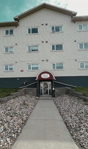 401-2609 11 Avenue, Wainwright, AB - Outdoor