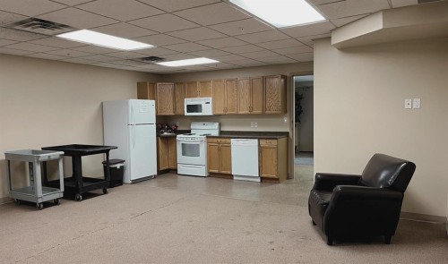 401-2609 11 Avenue, Wainwright, AB - Indoor