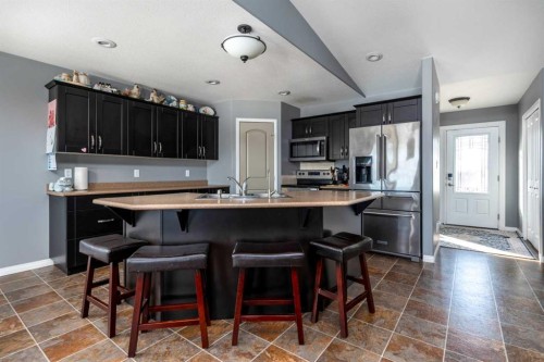 28 Robert Drive, Rural, SK - Indoor Photo Showing Kitchen With Double Sink With Upgraded Kitchen